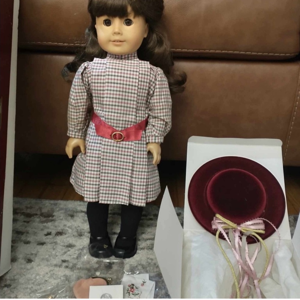 American Girl Doll Samantha PC 2006 with accessories